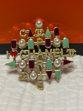 ChaneI North South Compass Paris Directions Brooch Pin